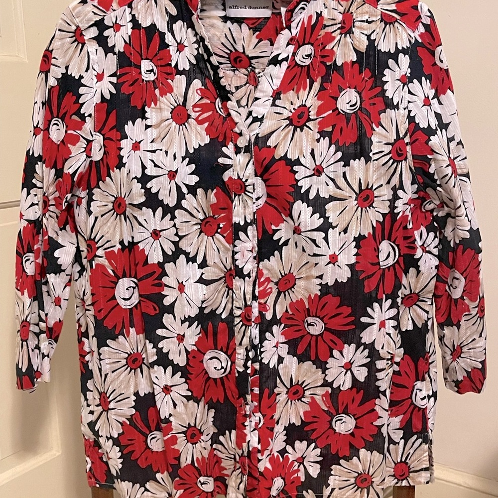 Red & white floral top